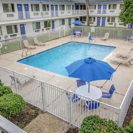 Motel 6-Conroe, TX Buitenkant foto