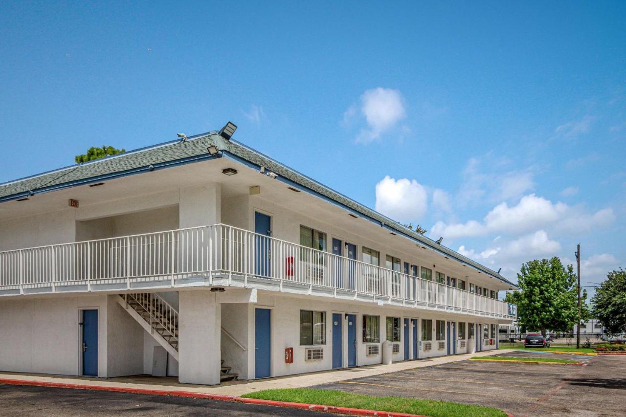 Motel 6-Conroe, TX Buitenkant foto