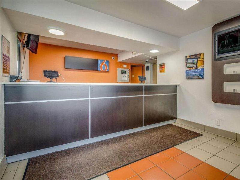 Motel 6-Conroe, TX Buitenkant foto