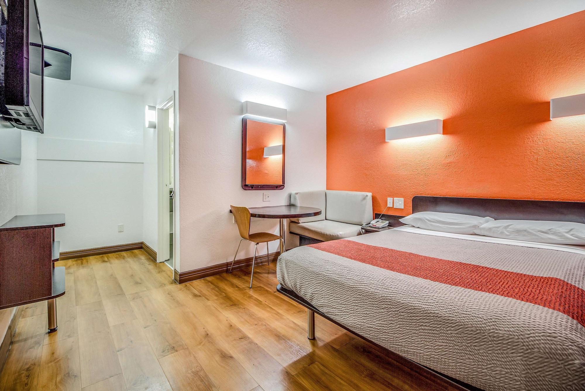 Motel 6-Conroe, TX Buitenkant foto