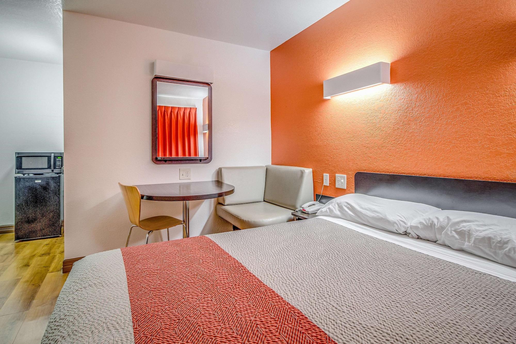 Motel 6-Conroe, TX Buitenkant foto
